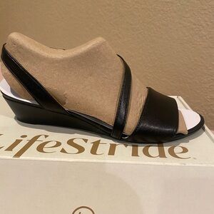 Life Stride Black Sandals